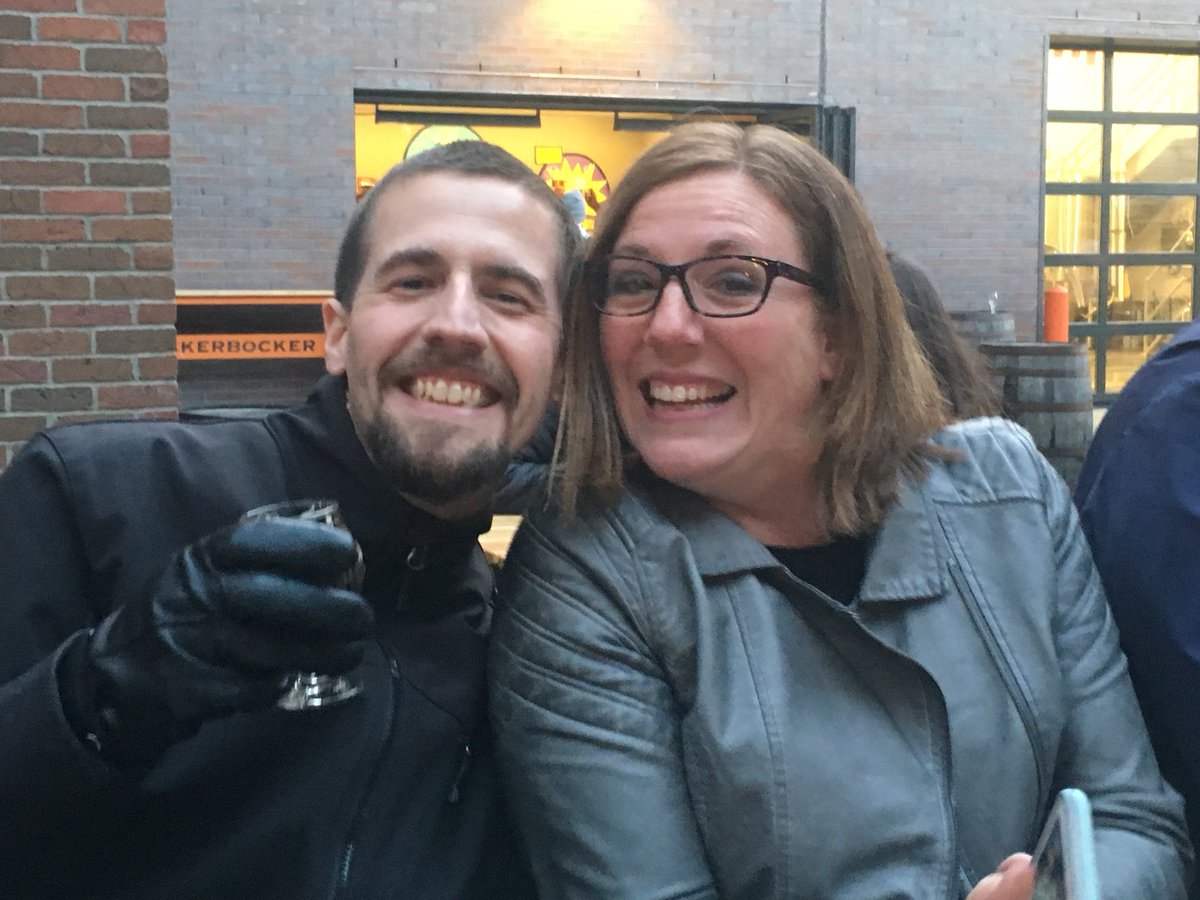 RuschJ's tweet photo. @roush_david #siblings #beer #itscoldoutevenwithheatershangingaboveus https://t.co/Flyp08Vl5Q