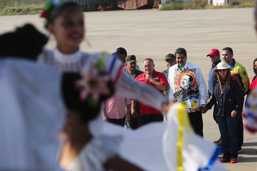 luismarcanos's tweet photo. @NicolasMaduro hoy hizo retumbar Barcelona! El Chavismo moralizado y listo para la victoria! #JuntosTodoEsPosible https://t.co/yX4zw8zo8b