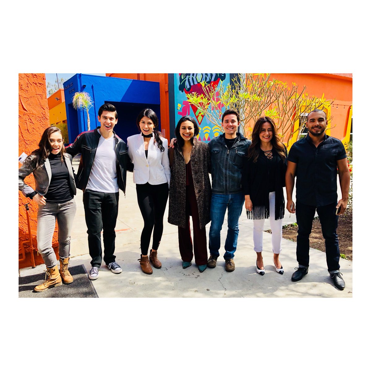 NIRVANATHEATER's tweet photo. UNIENDO TALENTOS #NirvanaTheatre VIVE el TEATRO 🎭 #NTVcasting Un Casting Dramáticamente con Estilo #ActorsLife https://t.co/ZLcRZzv5YA