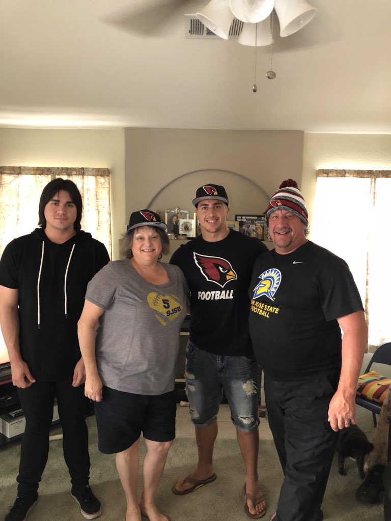 frankginda05's tweet photo. It’s all Gods plan! Signing with the @AZCardinals #GoCardinals 🏈🙏🏼 https://t.co/ix4geHwXWp