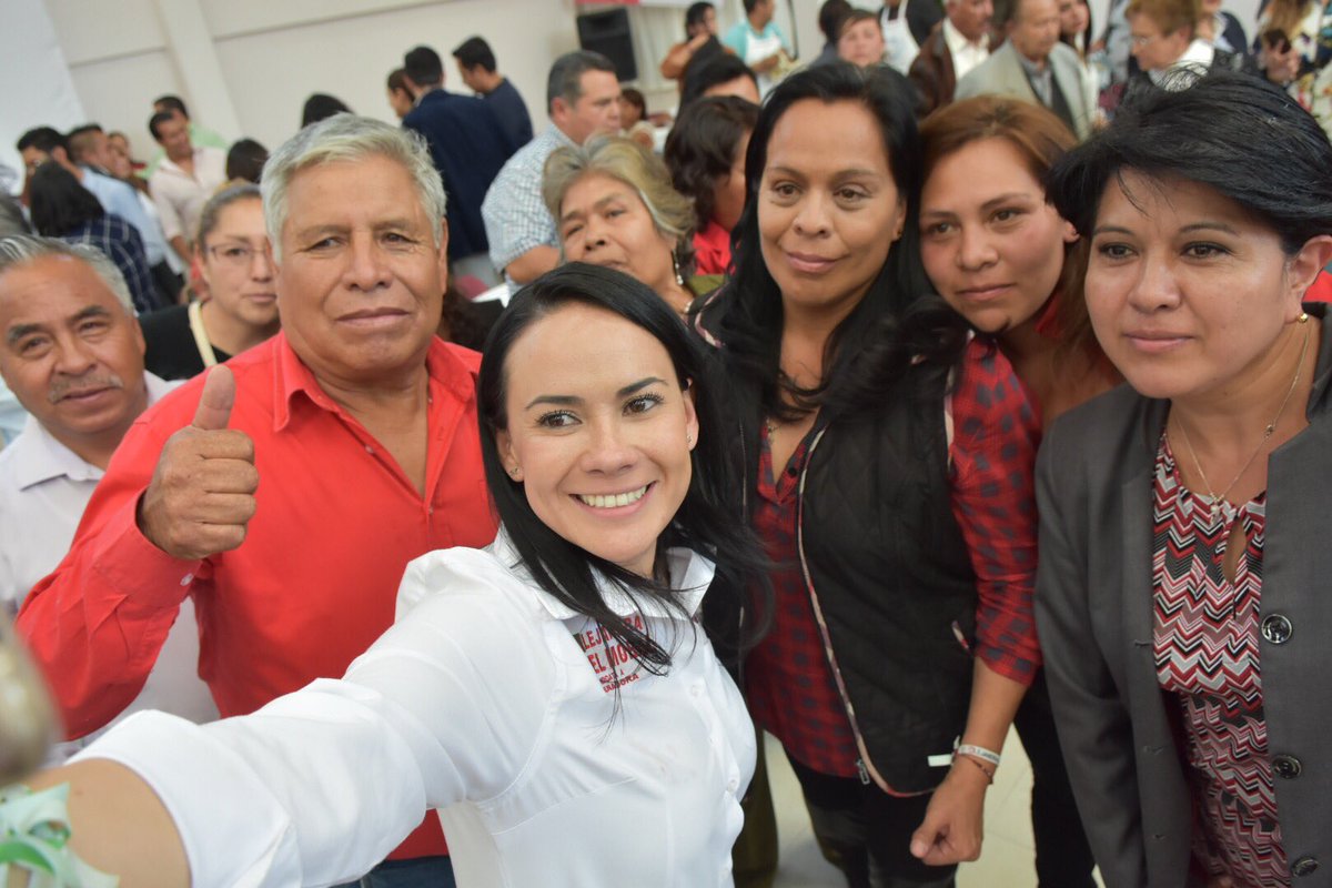 AlejandraDMV's tweet photo. Queremos a nuestros jóvenes fortalecidos, creando, produciendo, innovando. El tiempo de los jóvenes es ahora, somos el presente de México. Construyamos un país de éxito, esa, es tarea de todos!!! #AcumulandoKms https://t.co/5GPFLUUdGD