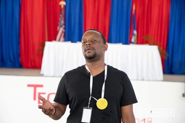 chokarella's tweet photo. Suite après, arrive le moment des sessions pratiques dirigées par Makendy Smith, Alex Nana-Sinkam Wanborch Bastien, Constancio Saint-Juste, Chrismedonne Fleurantin, Miguelito Jérôme et Carel Pedre qui ont intervenu. #TechCampOkay https://t.co/4bBwEpkxQg