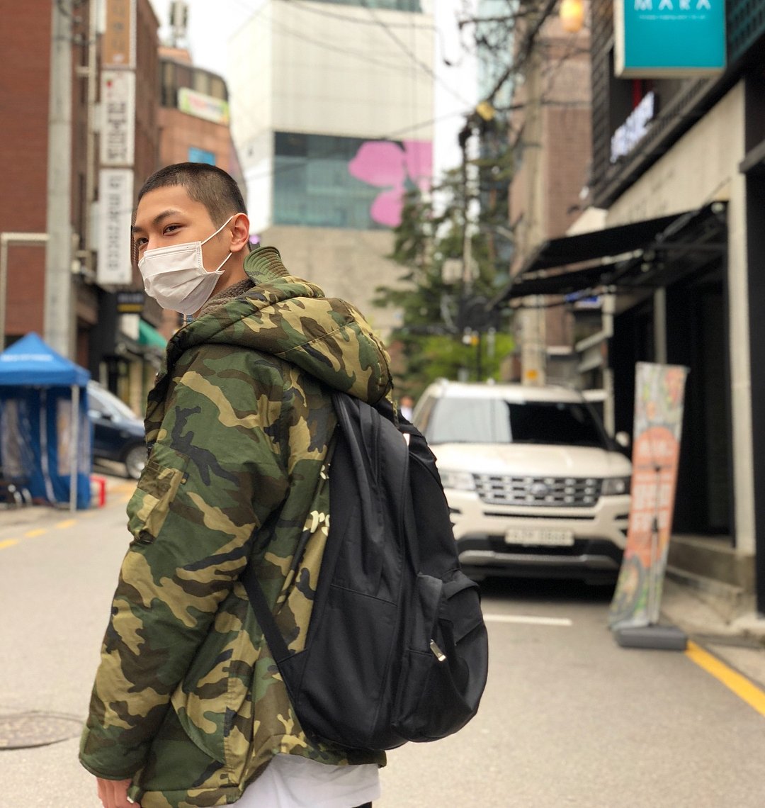 LeeCheolWooTH's tweet photo. พลทหารอีชอลอู ! 🤦‍♂️ https://t.co/TRcWzdHx8d