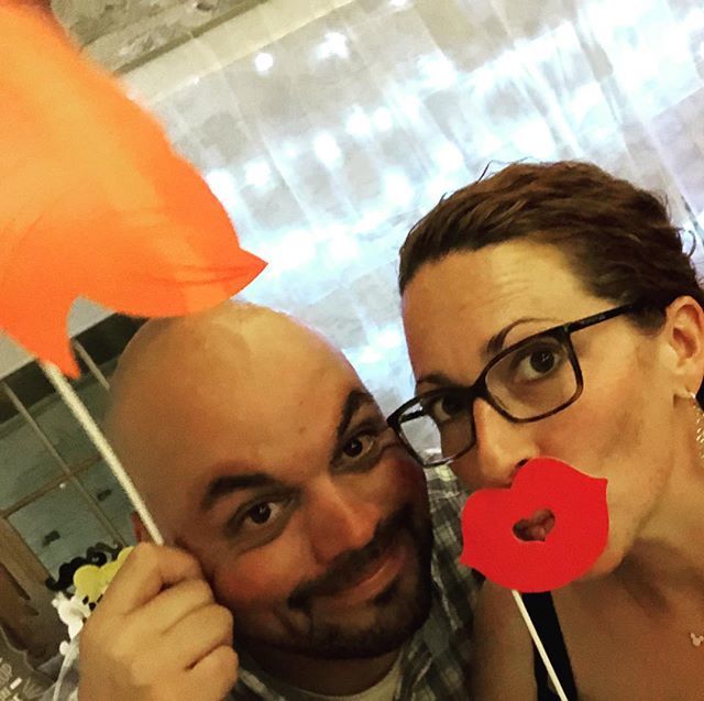 backtowdw's tweet photo. Moose misses his hair 😉😘 #datenight #kates40th #lovehim https://t.co/L68BQh3kva https://t.co/ENwhX3d6LI