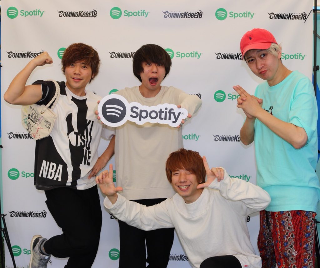 SpotifyJP's tweet photo. 【#カミコベxSpotifyチャリティー】

#KEYTALK (@KEYTALKtweet) が来てくれました！

この投稿のRT数 x 2.3円を寄付🙌
そして、当アカウントをフォロー&amp;この投稿RTでサイン入りロゴトートを1名様にプレゼント🎁 〆切は4/30 13:30

ココから楽曲もCHECK ▶︎ https://t.co/3mtdxfnh4J https://t.co/fGDrWUgO89