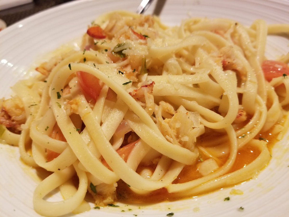 Lizro27's tweet photo. #DineSpringfield #PicksRestaurant #yum fried duck?! Yeah it's a thing https://t.co/mhyovLJwjO