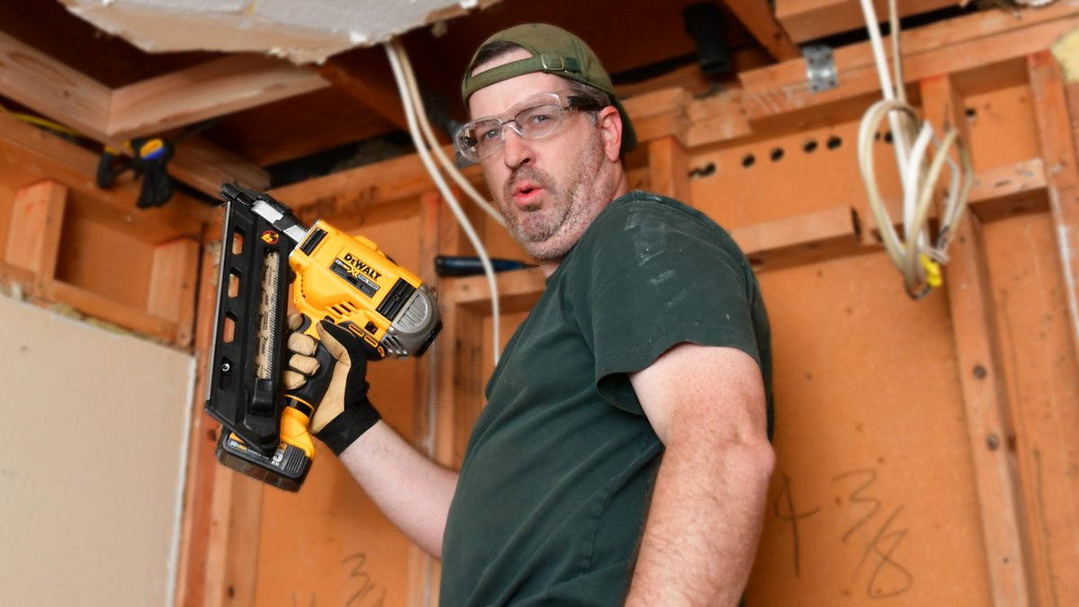 azdiyguy's tweet photo. Check out my review of the @DEWALTtough 20V Max XR Brushless Dual Speed Framing Nailer in action: https://t.co/ngvxZEllTp #CheesyPose #DIY #tools #framing #dewalt #blog #review https://t.co/5LCK88MKQc