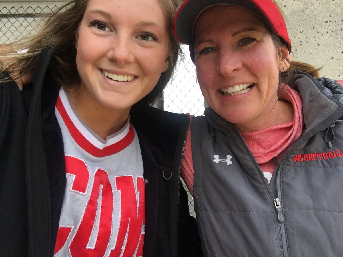 JadynNoonan's tweet photo. Congratulations to the Wisconsin Badgers Softball team and Coach Healy with their series win against Nebraska ! GO WISCO👐🏼 https://t.co/fIcNfpIhGk