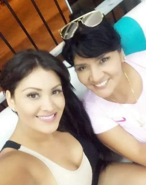 Yarecsy2's tweet photo. #TuAñoMSoyfer 
Bellas💜💜 https://t.co/CJB5MvraNO