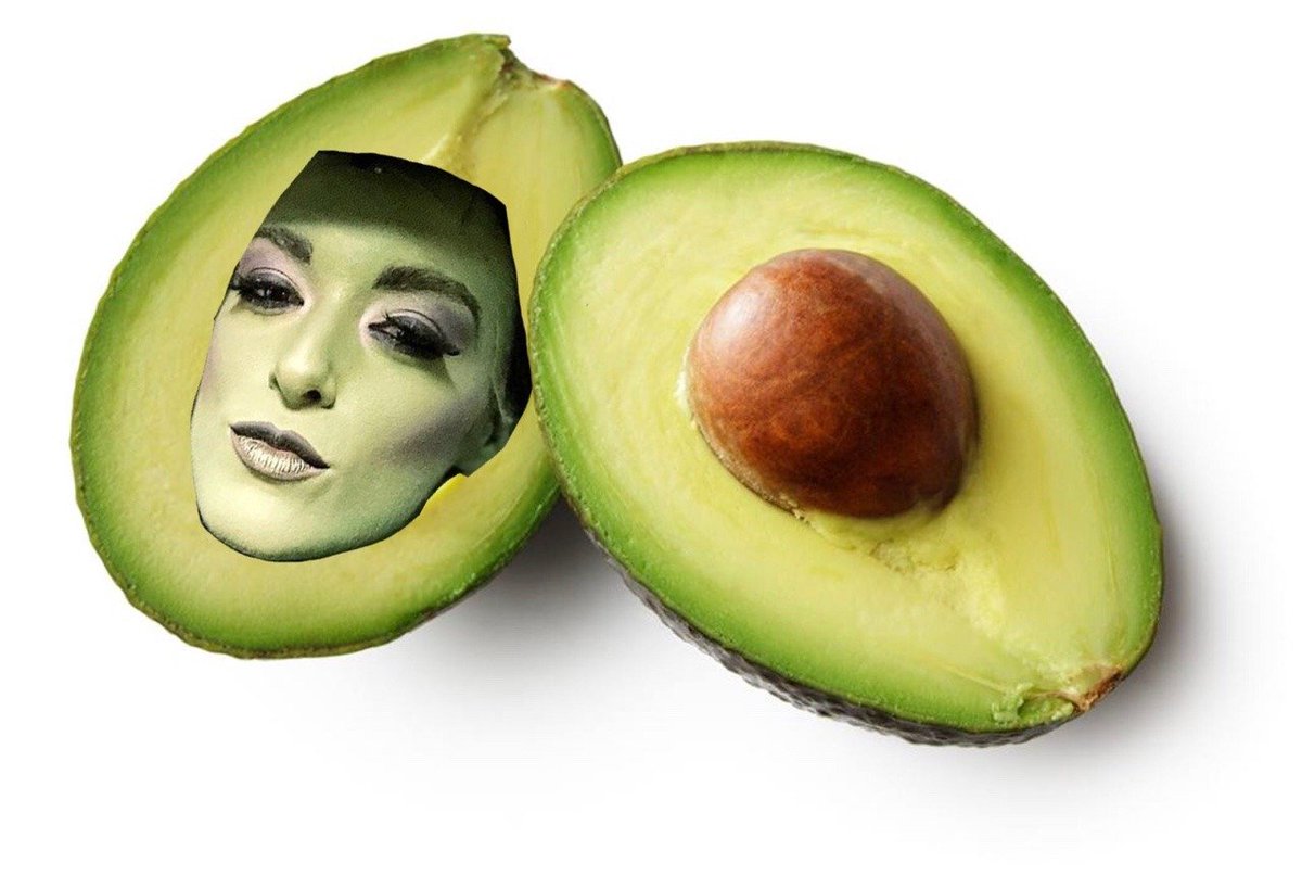LadiesWhoLunchP's tweet photo. I have no idea why, but for some reason, I feel like you guys will enjoy this... @maryspacekate @theChelseaEmma @Olivia_Valli #NotMyCreation https://t.co/5BTWPgncxN
