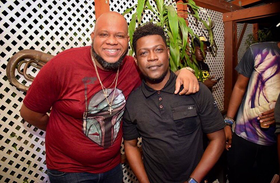 DJROGERHaiti's tweet photo. With @djvalmix #hangoutnight #latepost #246 #MētDelmas💪🏽 https://t.co/RpOBthWRRc