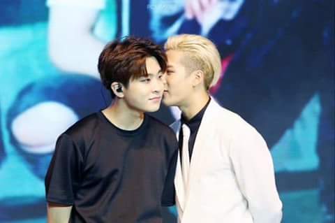hoonjii_twt's tweet photo. เรือมาค่ะ!!!โยนไม้พายทิ้งแม่ง!!
#JacksonWang #Youngjae #JackJaefic #jackjae #GOT7 #IGOT7 https://t.co/hVhhPdSkQl