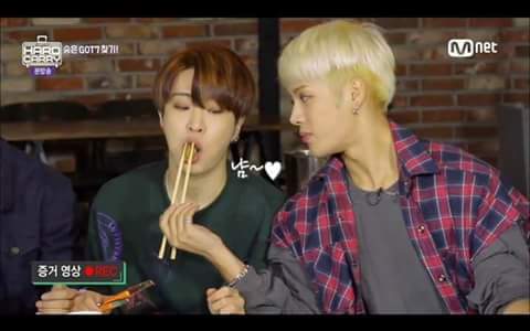 hoonjii_twt's tweet photo. เรือมาค่ะ!!!โยนไม้พายทิ้งแม่ง!!
#JacksonWang #Youngjae #JackJaefic #jackjae #GOT7 #IGOT7 https://t.co/hVhhPdSkQl