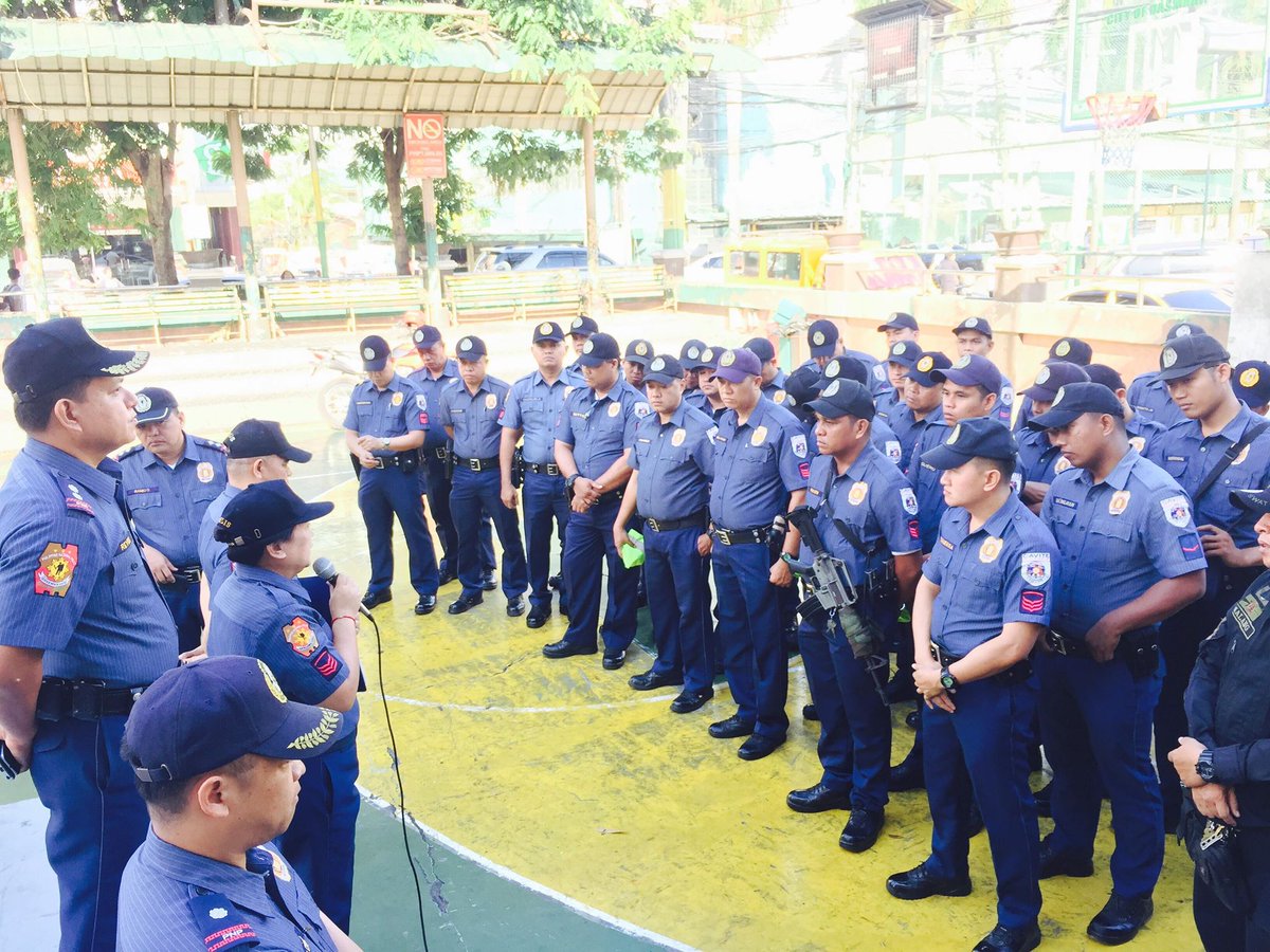 On April 29, 2018 at 7:08 AM Dasmariñas CPS led by PSUPT REXMEL REYES OIC, conducted Police Information and Continuing Education regarding the directives from Higher Headquarters.
The activity ended at about 7:49 in the morning with strong result.