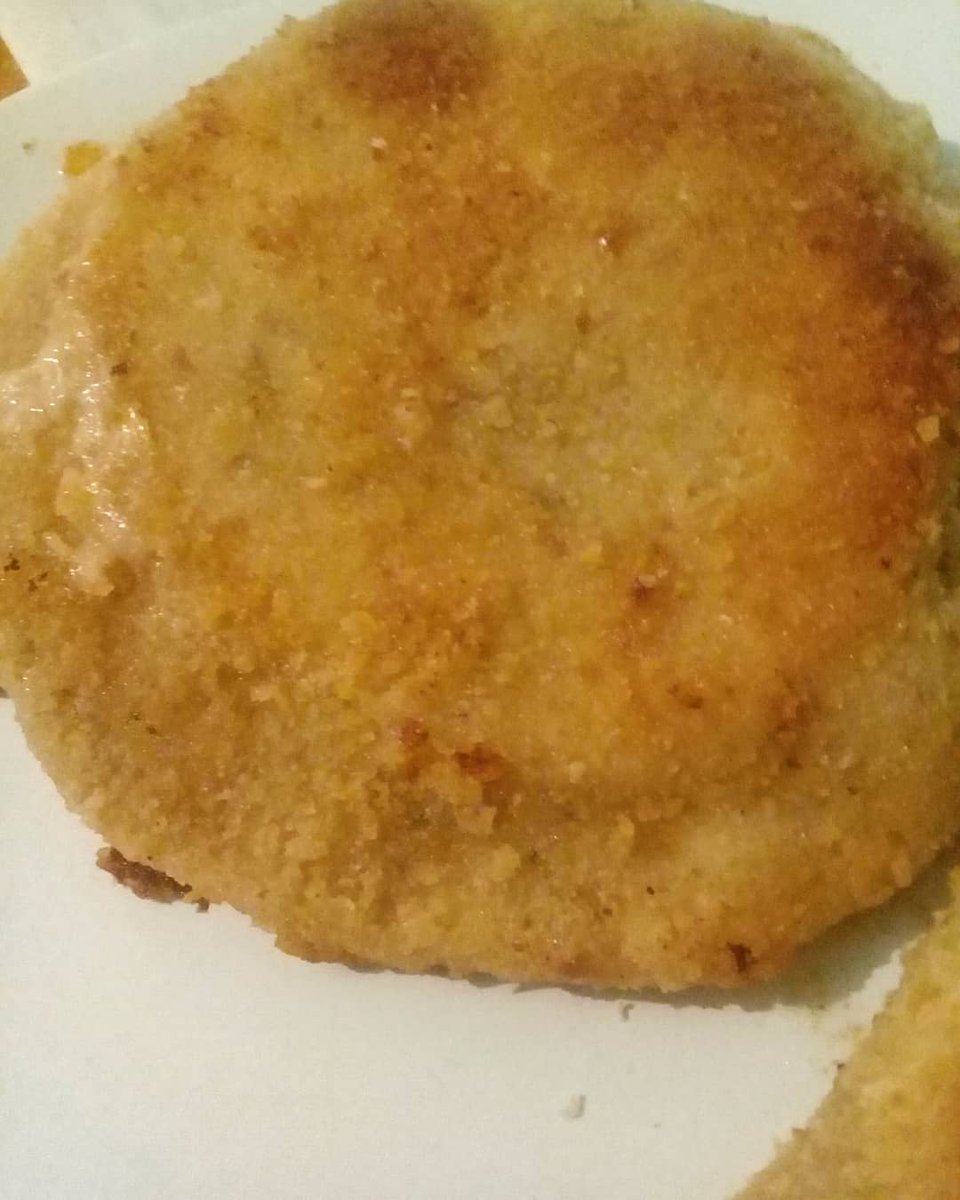 Jair_soto_'s tweet photo. #milanesa #milanesarellena #caprese #tomate #quesocremoso #albaca #food  #foodvegan #foodlove #foodporn #foodpornography #intafood #instavegan #foodlove #vegan #veggie #vegetarian #veggiefood #veggielove #loveveggies #lovefood #comidasaludable  #comida #lacteovegetariano https://t.co/S2ke2Tvs3v