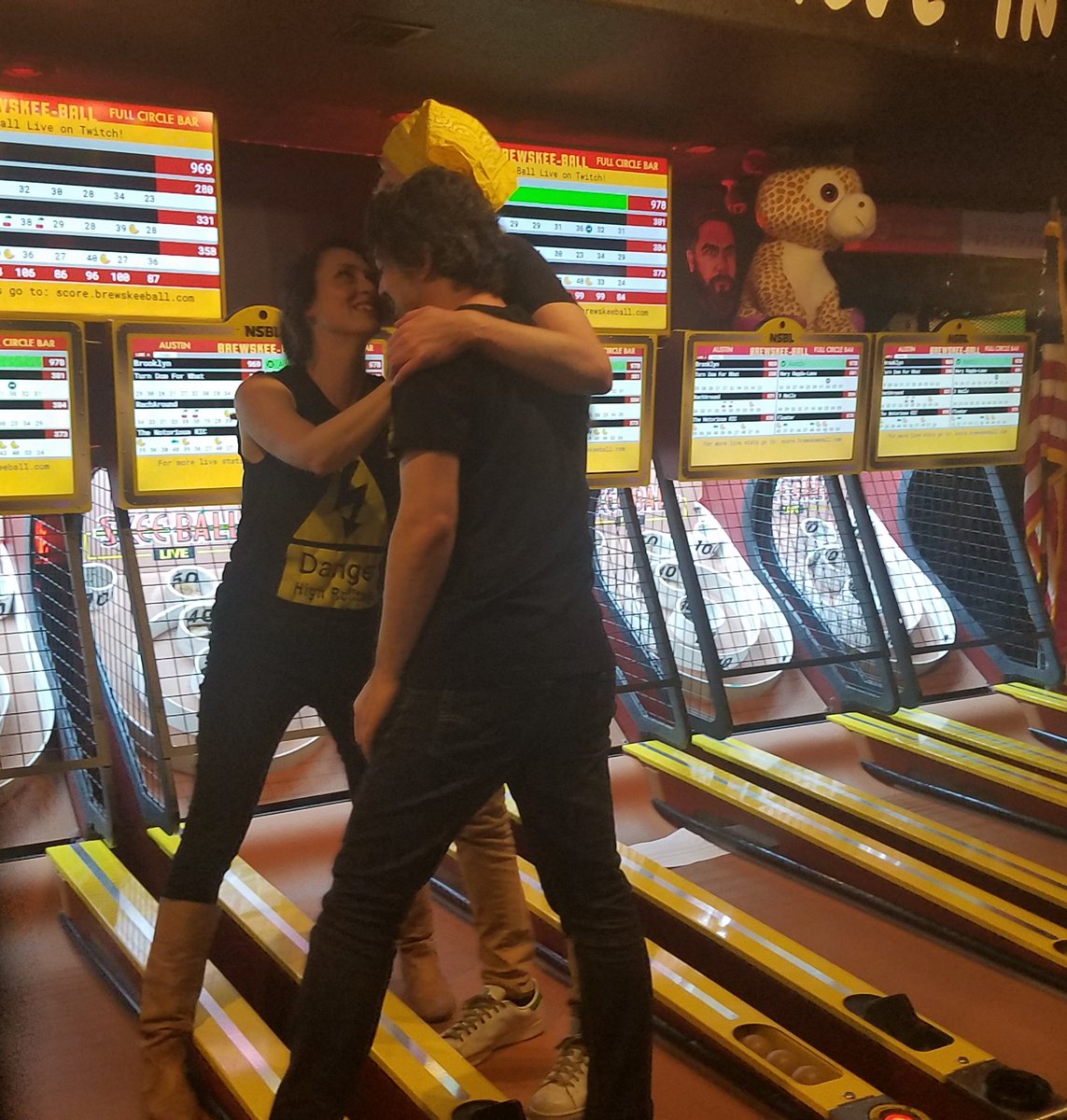 BrewskeeBall's tweet photo. High Rolltage takes home the first Lanesanity championship title ☇ https://t.co/oZSNMHwGPN
