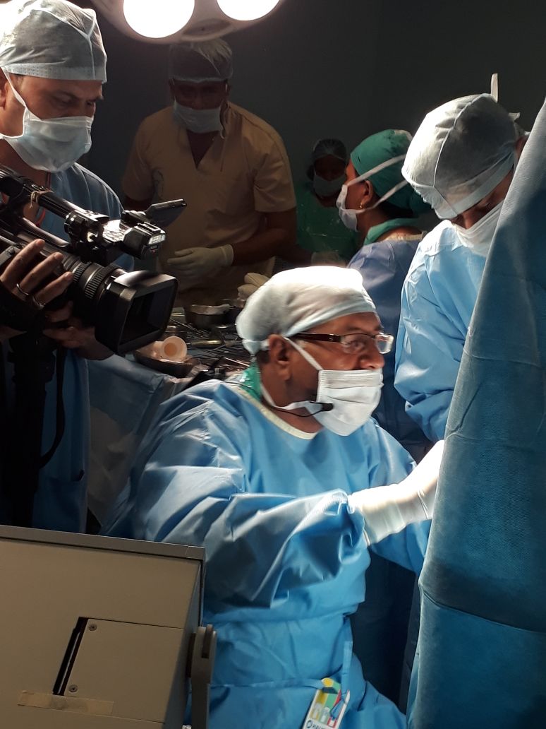 lasermart_in's tweet image. Live surgeries for Haemorrhoids, Fistula and Pilonidal sinus performed at KEM Hospital, Mumbai by Lasermart. For more info Contact us -+91-8928997997 or write us back at info@lasermart.in
#Lasermart #SmartM #1470nm #980nm