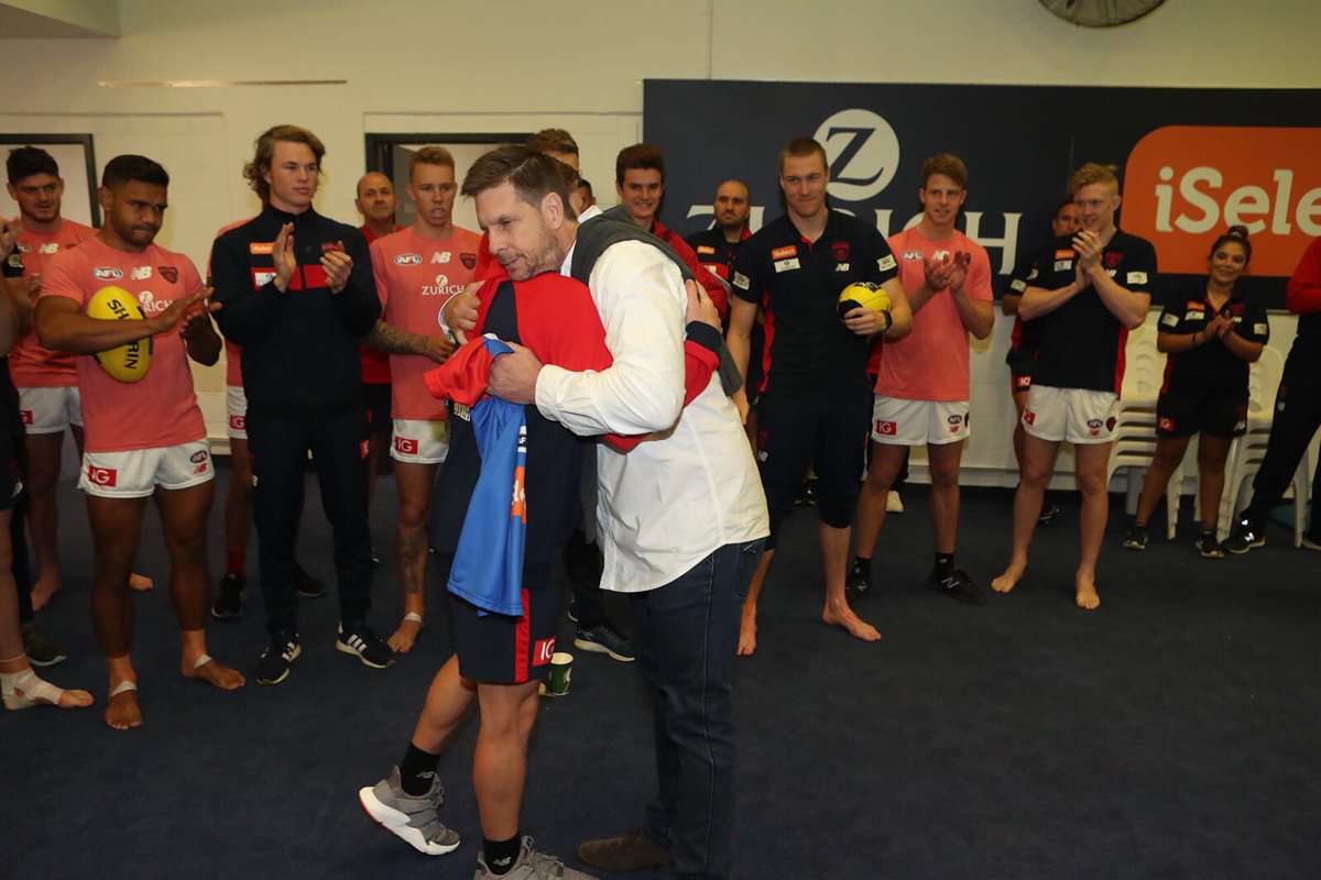 melbournefc's tweet photo. A special moment for Charlie Spargo. 🌟

His Dad Paul presenting the red + blue jumper, as Charlie becomes a fourth generation VFL/AFL player. 

Go well, Charlie! #RaiseHell #AFLDonsDees https://t.co/Q9LkzMiCyS