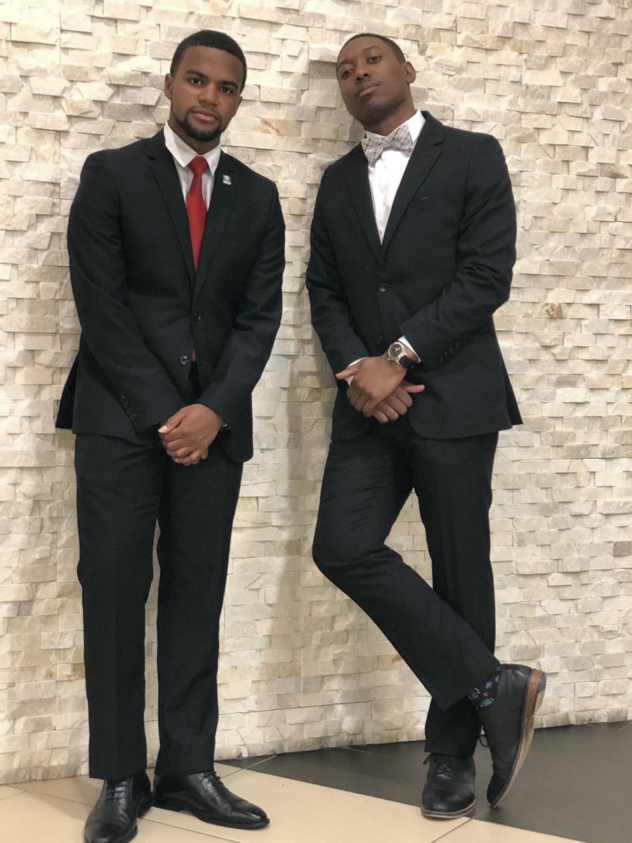 mikesspencerr's tweet photo. We go from:
Elevate, Elevate, Elevate...

To:
Navigate, Navigate, Navigate...

You got this VP 
#ElevateTheTradition
#NavigateTheClimate https://t.co/Y95EDrUEW4