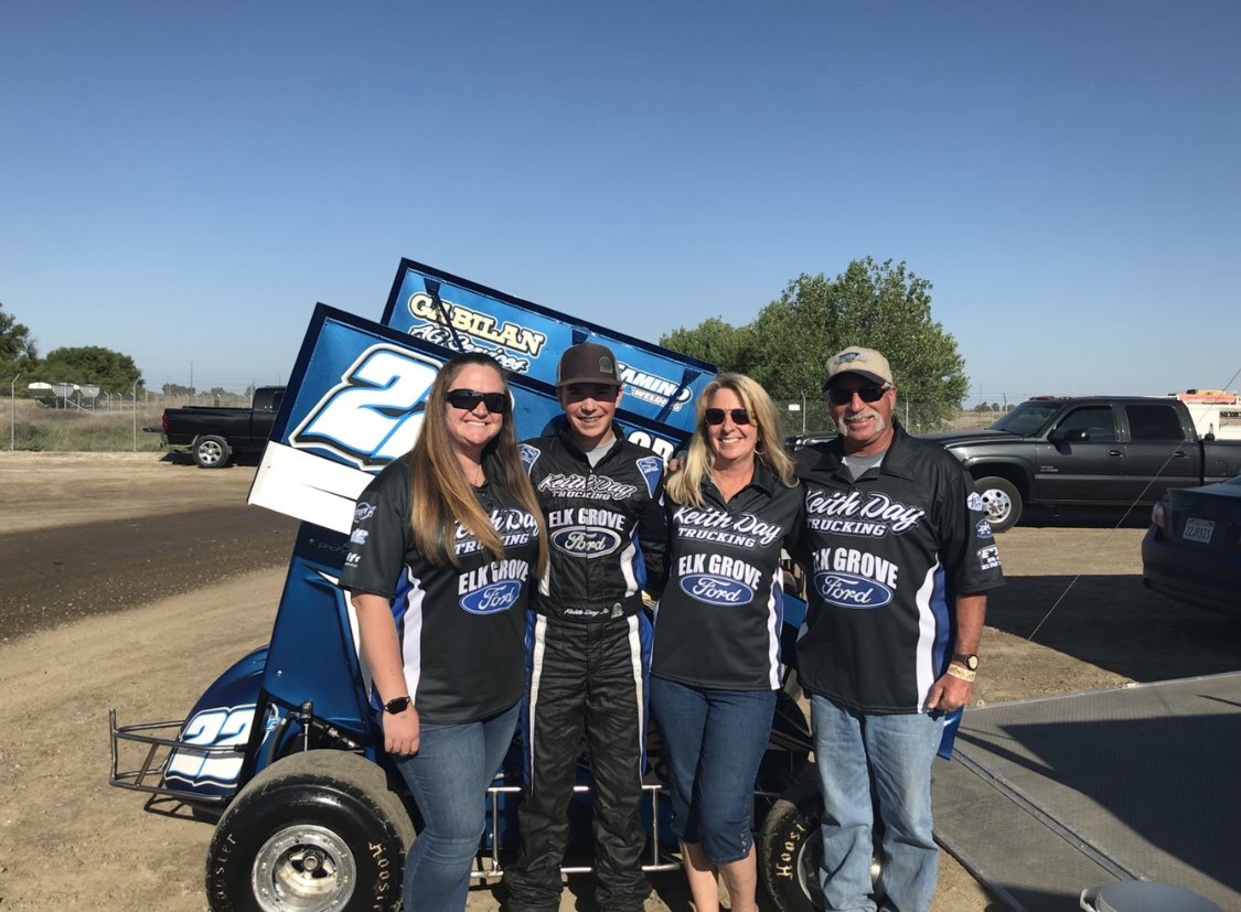 KeithDayJrRacin's tweet photo. The Team #22jr #keithdayjrracing https://t.co/GJsptIO91w