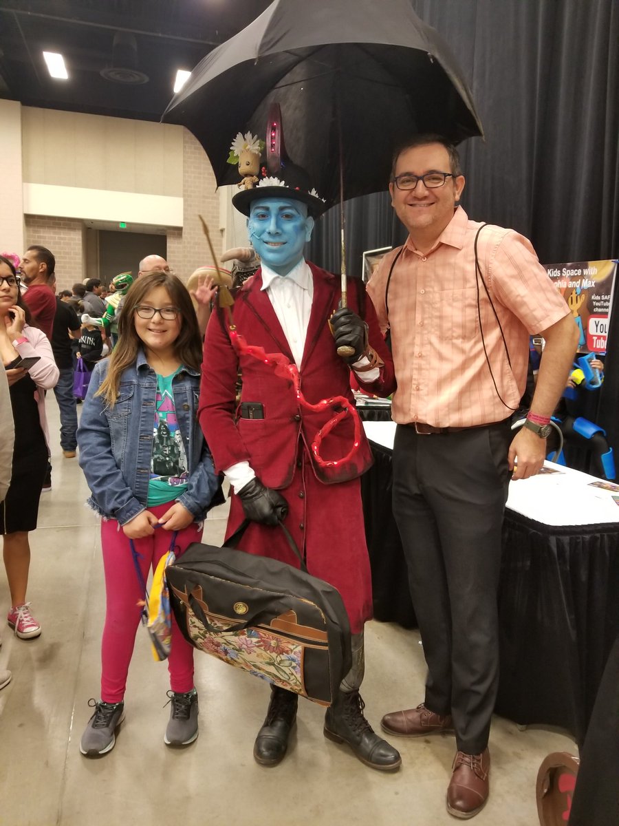 lesuner's tweet photo. #stxcomiccon @STXComicCon https://t.co/2ARhACOFzO