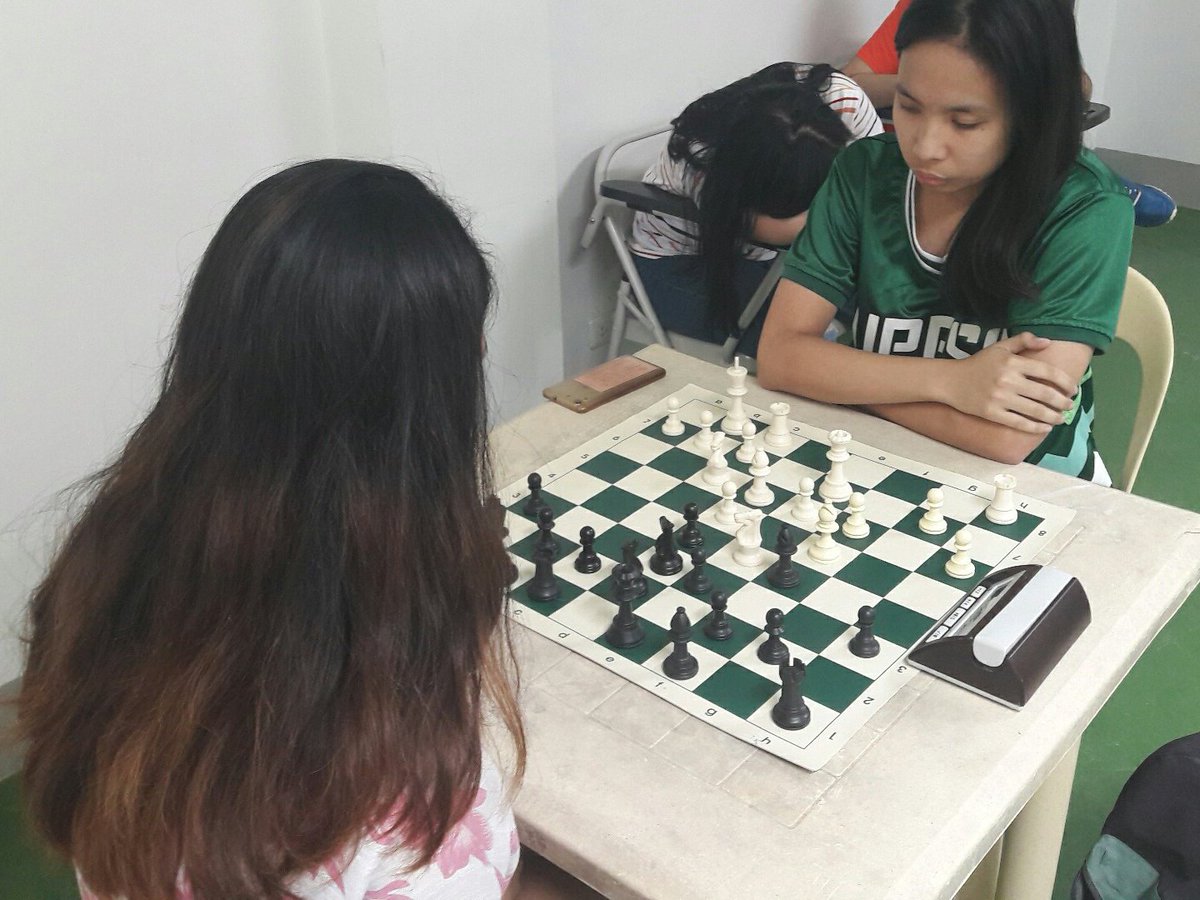 engmeet_2018's tweet photo. Women's Chess
Championship
@uperglb vs @UPESG 
#EngMeet2018 https://t.co/ODUWXkpzu2