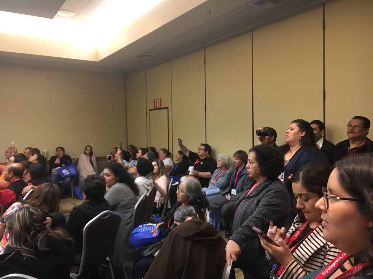 MariaPiaChin's tweet photo. On day 2 of #Region11 encuentro: Archbishop Gómez tells the LA Delegation that is important for all to take advantage of the #VEncuentro process to make small communities within parishes so people can feel connected, feel ownership of their parish &amp; get more involved #recoss https://t.co/v7sb0BKoJc