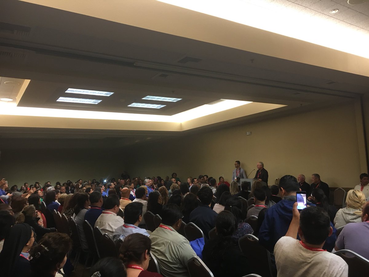 MariaPiaChin's tweet photo. On day 2 of #Region11 encuentro: Archbishop Gómez tells the LA Delegation that is important for all to take advantage of the #VEncuentro process to make small communities within parishes so people can feel connected, feel ownership of their parish &amp; get more involved #recoss https://t.co/v7sb0BKoJc