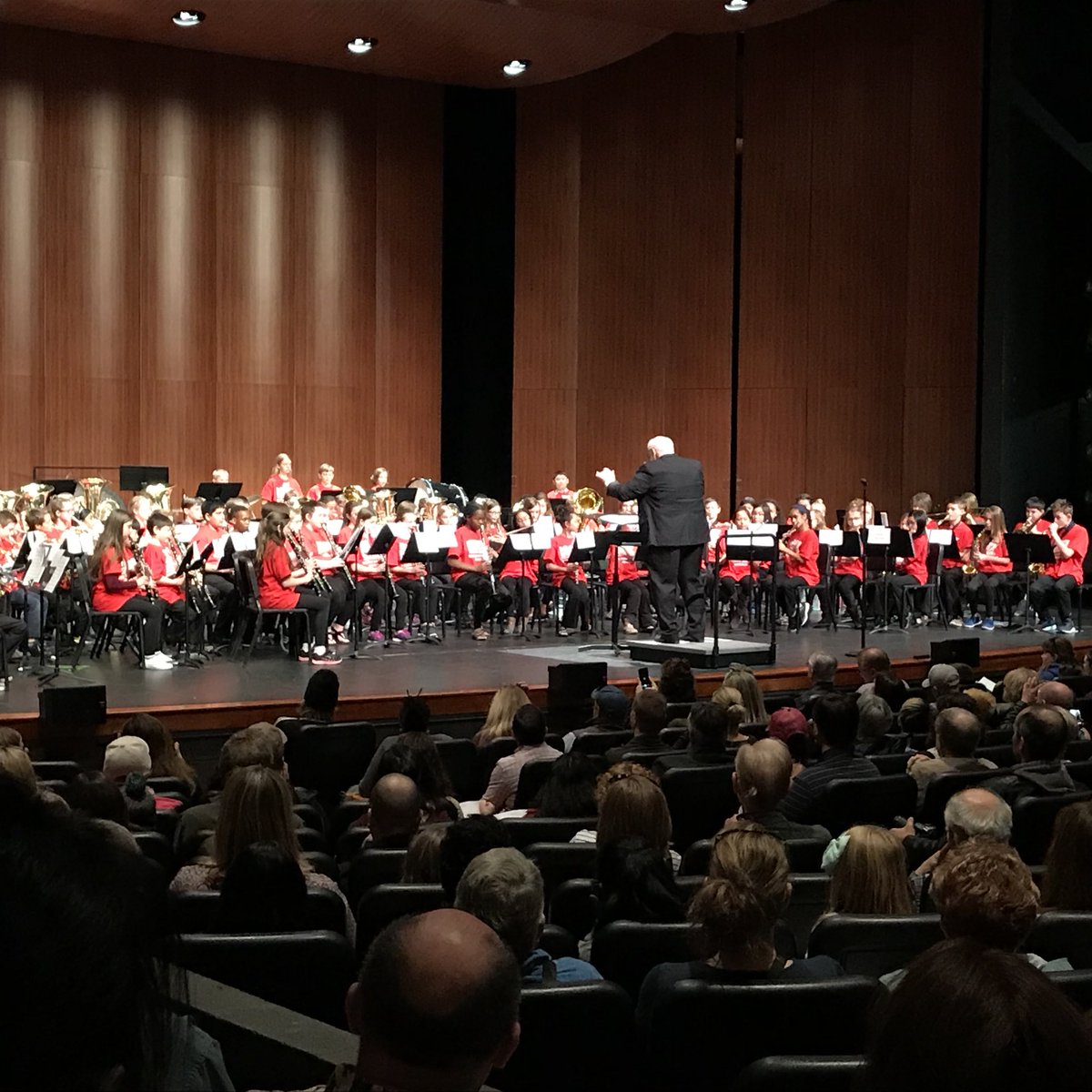 Bandforall196's tweet photo. great day for an honor band! Kudos to our first and second year band students who got a bonus band morning 🎺🎷🥁 #Bandisgrand #bandisbrainfood #bandstagram https://t.co/o4ijqqCgxy