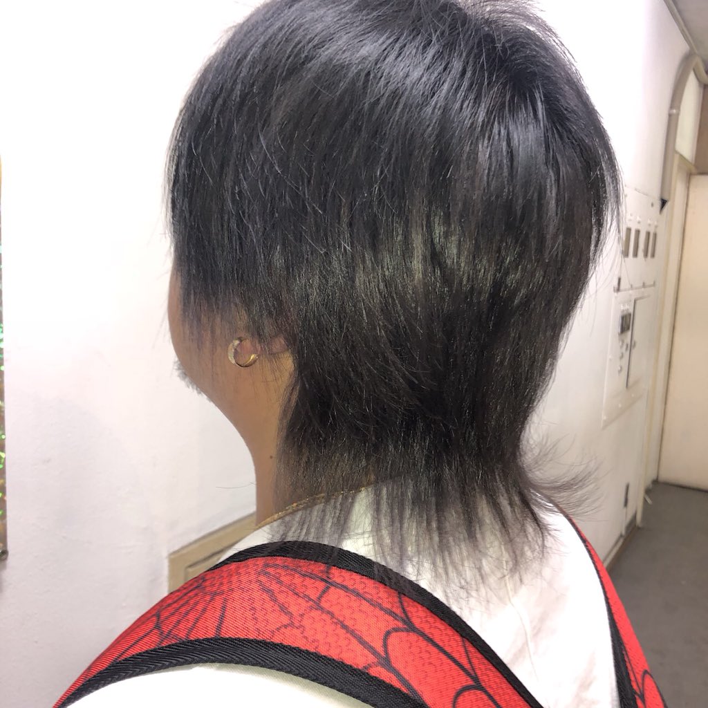 takachin_1222's tweet photo. おはようございます!
カラーしました!
パっと見、黒と思いきや!
色が落ちてきた時が楽しみですな!w
#カラー
#インナーカラー
#新宿
#歌舞伎町
#ホスト
#kjgroup
#clubflow
#店長
#師匠
#モロタクミ
#モロタク
#シーサーサー
#おしゃれ好き
#スニーカー好き
#nike
#adidas
#猫 https://t.co/R14liMZFMg