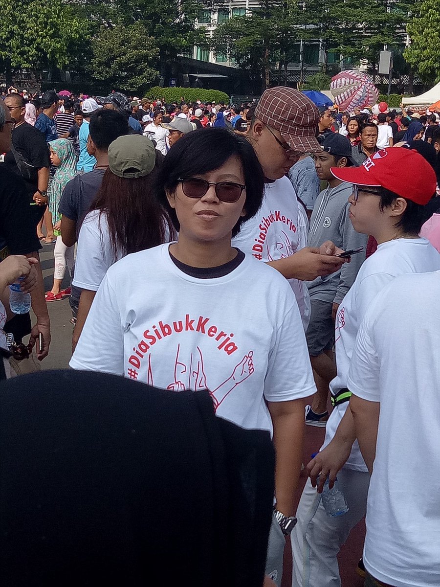 Saking sibuk sampai rakyat terlantar