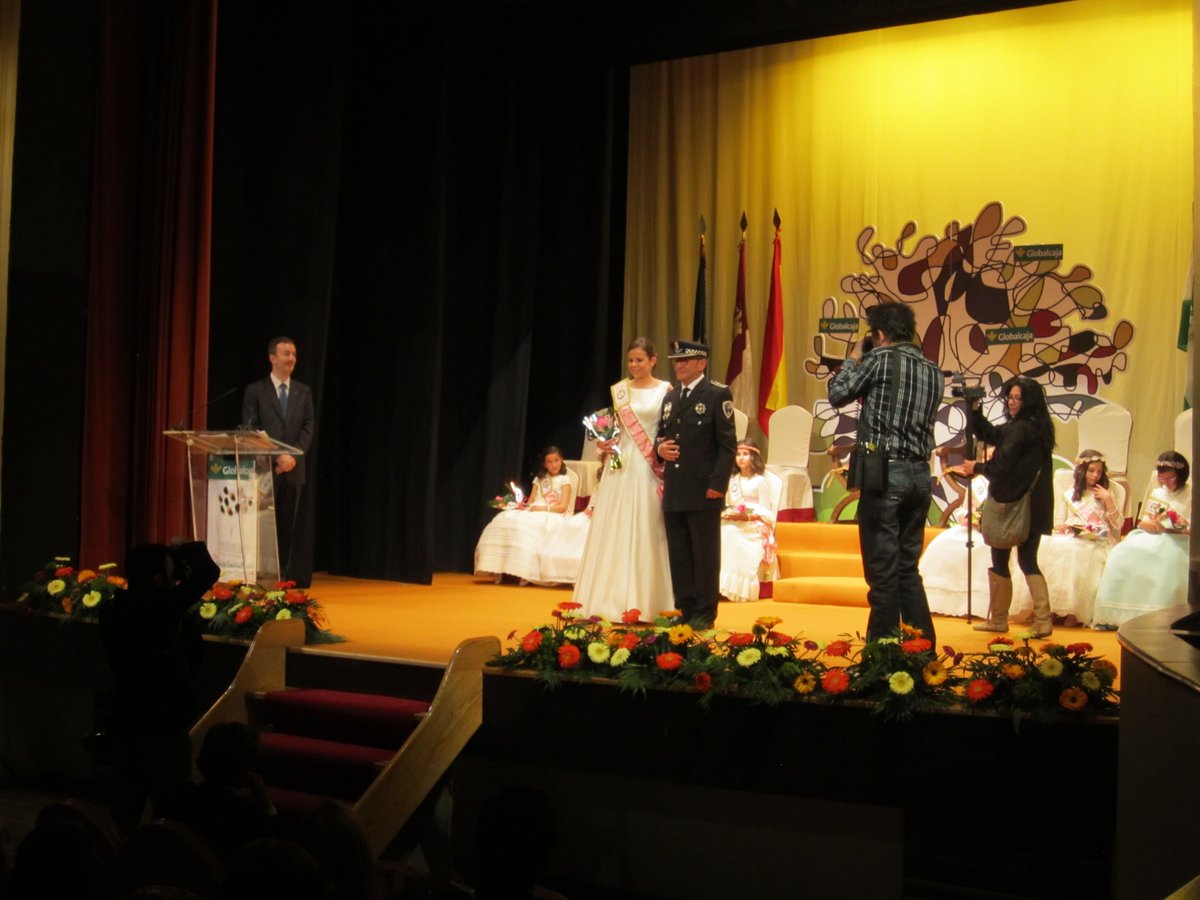 cristoblcabezas's tweet photo. Acto de Proclamacion y Exaltacion de las reinas de la #FiestadelOlivo de #Mora (#Toledo) #FDO #FDO2018 #AOVE https://t.co/L81zUlTHtT