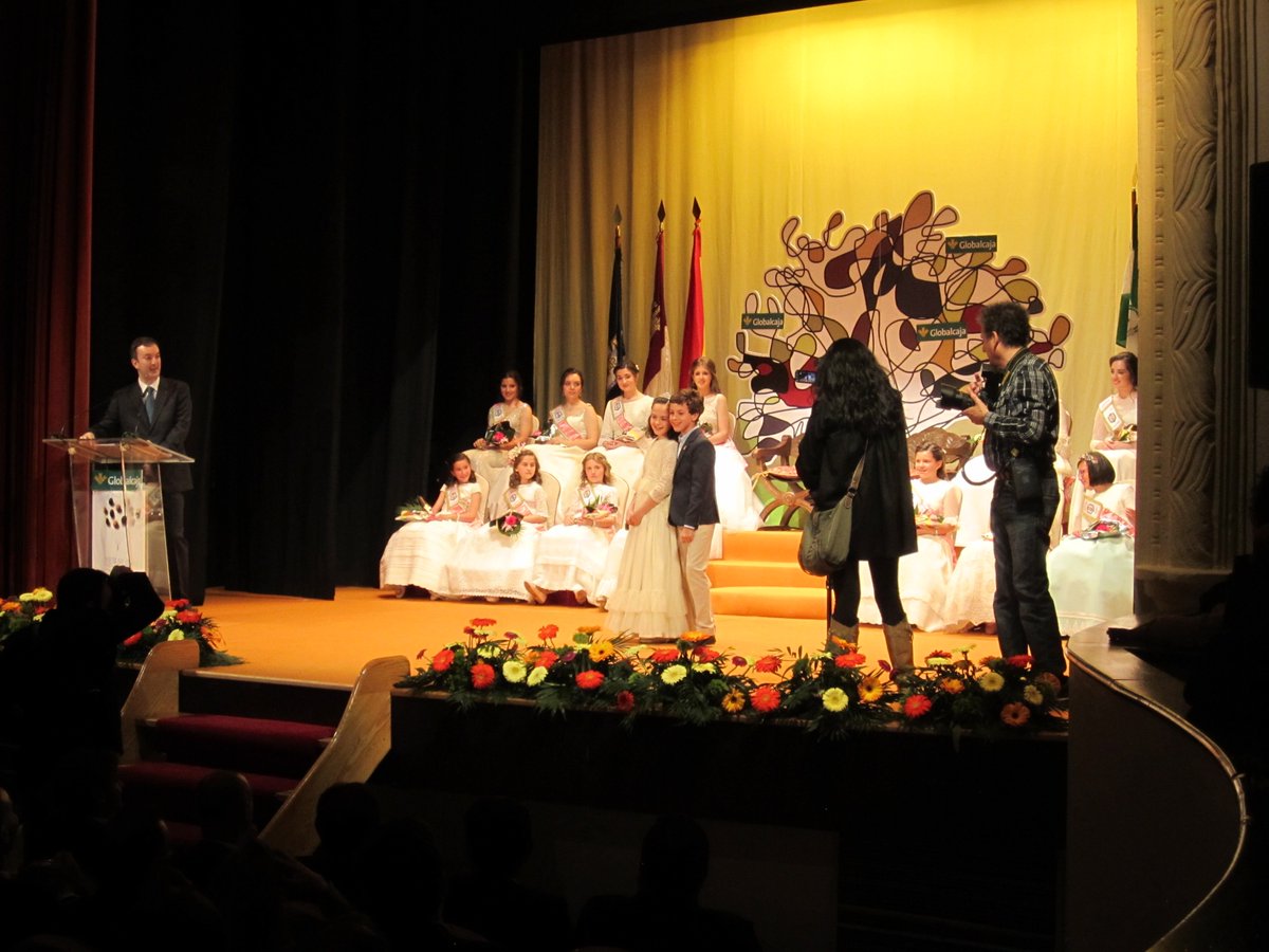 cristoblcabezas's tweet photo. Acto de Proclamacion y Exaltacion de las reinas de la #FiestadelOlivo de #Mora (#Toledo) #FDO #FDO2018 #AOVE https://t.co/L81zUlTHtT