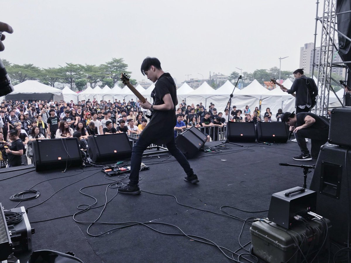 Heartown Festival 2018 🔥
#inviceversa #heartownfestival #taiwan #posthardcore #metalcore #rockmusic
