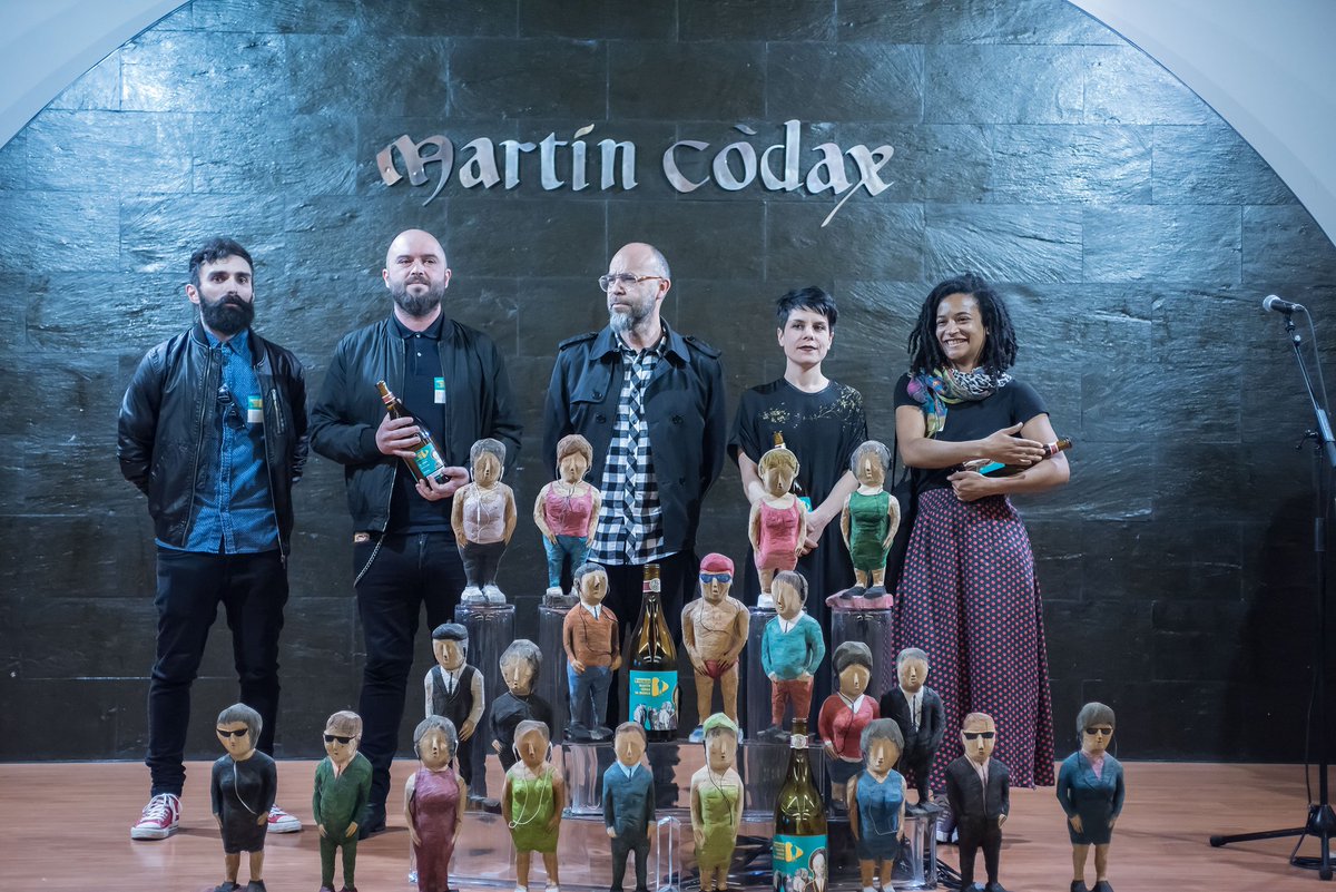 Premios Martín Códax da Música (@prmartincodax) on Twitter photo Os finalistas na categoría de #MúsicaElectrónica desta V edición dos #PrMartínCódaxMúsica son: <a href="/cintaadhesiva1/">cintaadhesiva</a>, @mounqup e <a href="/MusculoMusica/">Músculo!</a>!!
<a href="/Musicos_ao_Vivo/">Músicas ao Vivo</a> #Electrónica #FestadaMúsica #Galicia Os finalistas na categoría de #MúsicaElectrónica desta V edición dos #PrMartínCódaxMúsica son: <a href="/cintaadhesiva1/">cintaadhesiva</a>, @mounqup e <a href="/MusculoMusica/">Músculo!</a>!!
<a href="/Musicos_ao_Vivo/">Músicas ao Vivo</a> #Electrónica #FestadaMúsica #Galicia