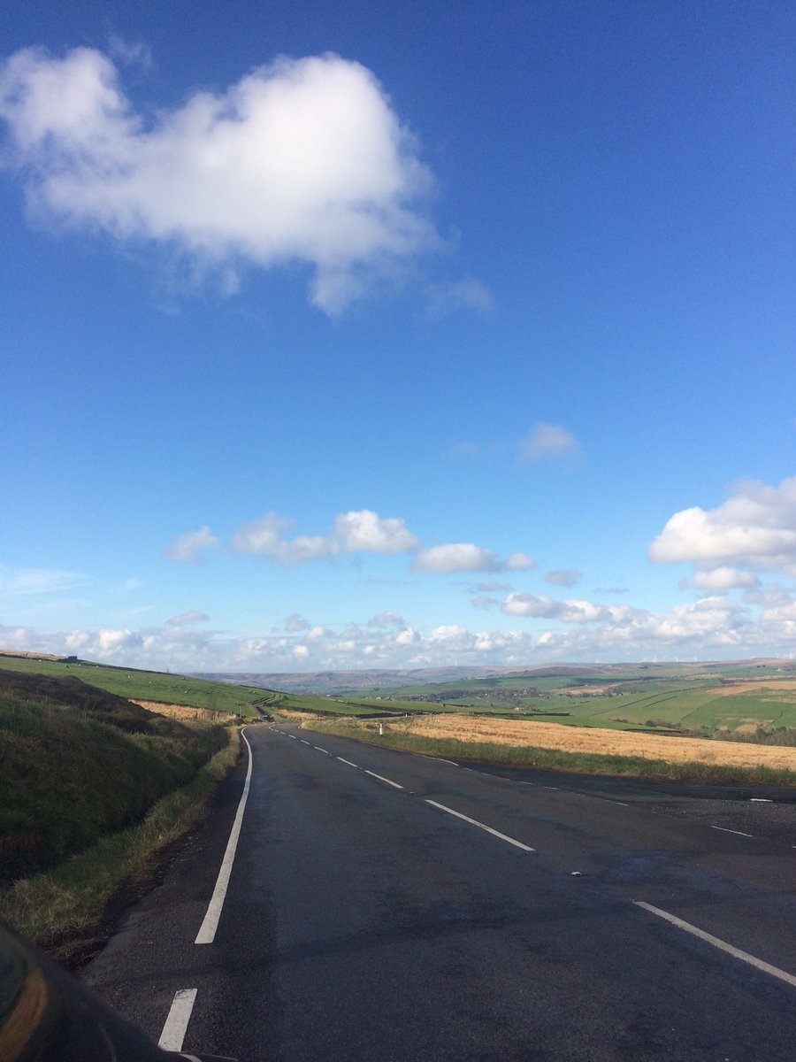 FMNHebdenShop's tweet photo. Commutes to work don't get much better than this!#hebdenroad #keighleyroad #thetops #HebdenBridge #isitreallyworkifyouloveit #charityworker #sundayfunday #commutewithaview #sunsout https://t.co/xEBP3XFUcz
