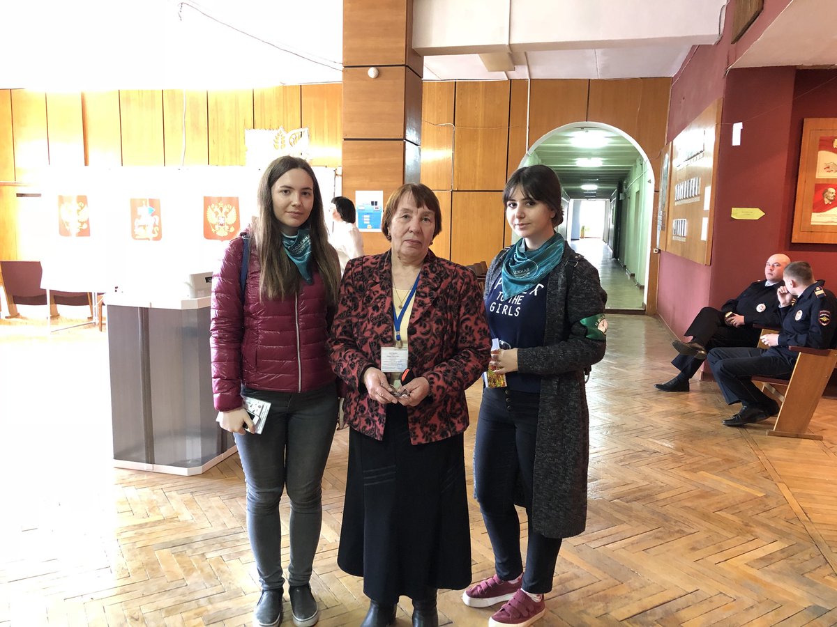 tanya__St's tweet photo. Познакомились с председателем #УИК2461 и зарегистрировались 
#МТИКМО #мтикпушкино #мтикпушкинскогорайона #выборывсоветдепутатов https://t.co/LL4nNBWYDb