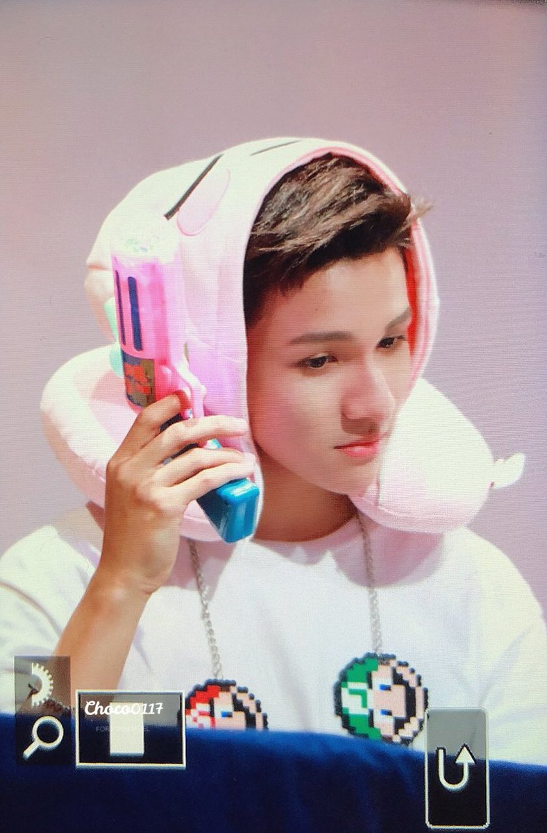 Choco020117's tweet photo. 180429 팬싸
 @bravepunch0117 
#사무엘 #Samuel #サムエル #ONE https://t.co/jJWwLtQTfj