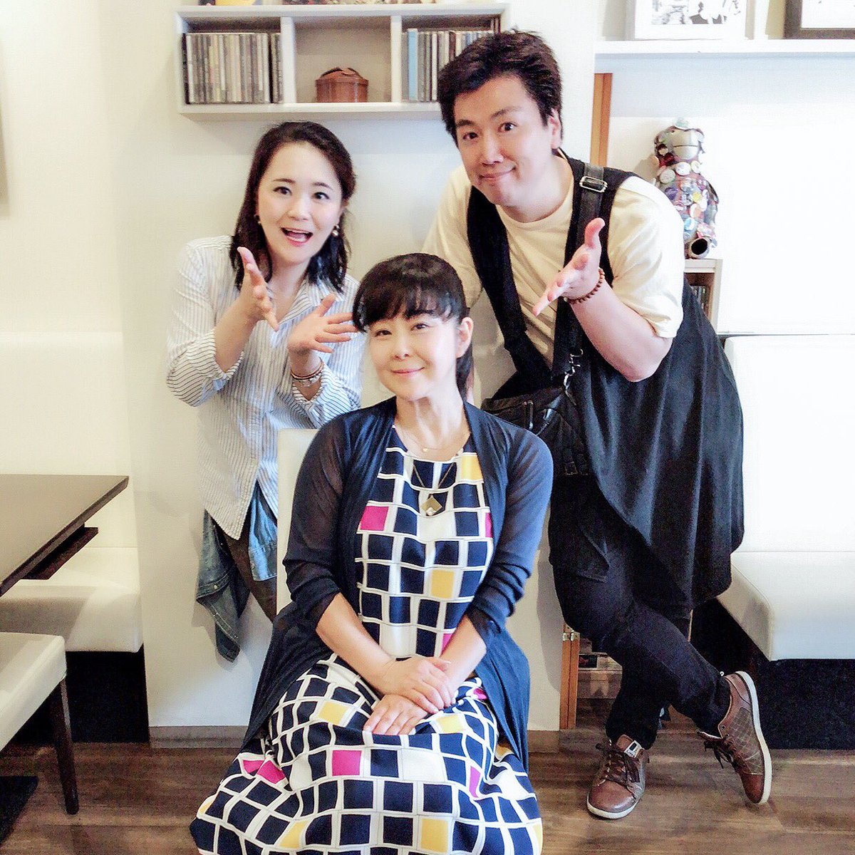 marika7ren's tweet photo. オーナー・折笠愛出演【モーニング・レーゼ】に出演させて頂きました。
今回は民族楽器をメインの演出にも携わらせて頂きまして、本当に楽しかったです(๑˃̵ᴗ˂̵)
オーナーの朗読と麻宮先生の綺麗な絵のコラボレーションで、素敵なお花見をしたような…そんな日曜日の朝でした✨
#モーニングレーゼ https://t.co/i39uzKmlG1