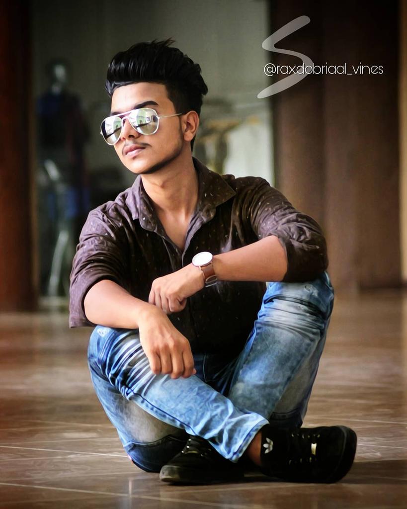 raxdobriaal's tweet photo. @raxdobriaal #raxdobriaal #raxdobriaal_vines #mallshoot https://t.co/xj6ceFfT22