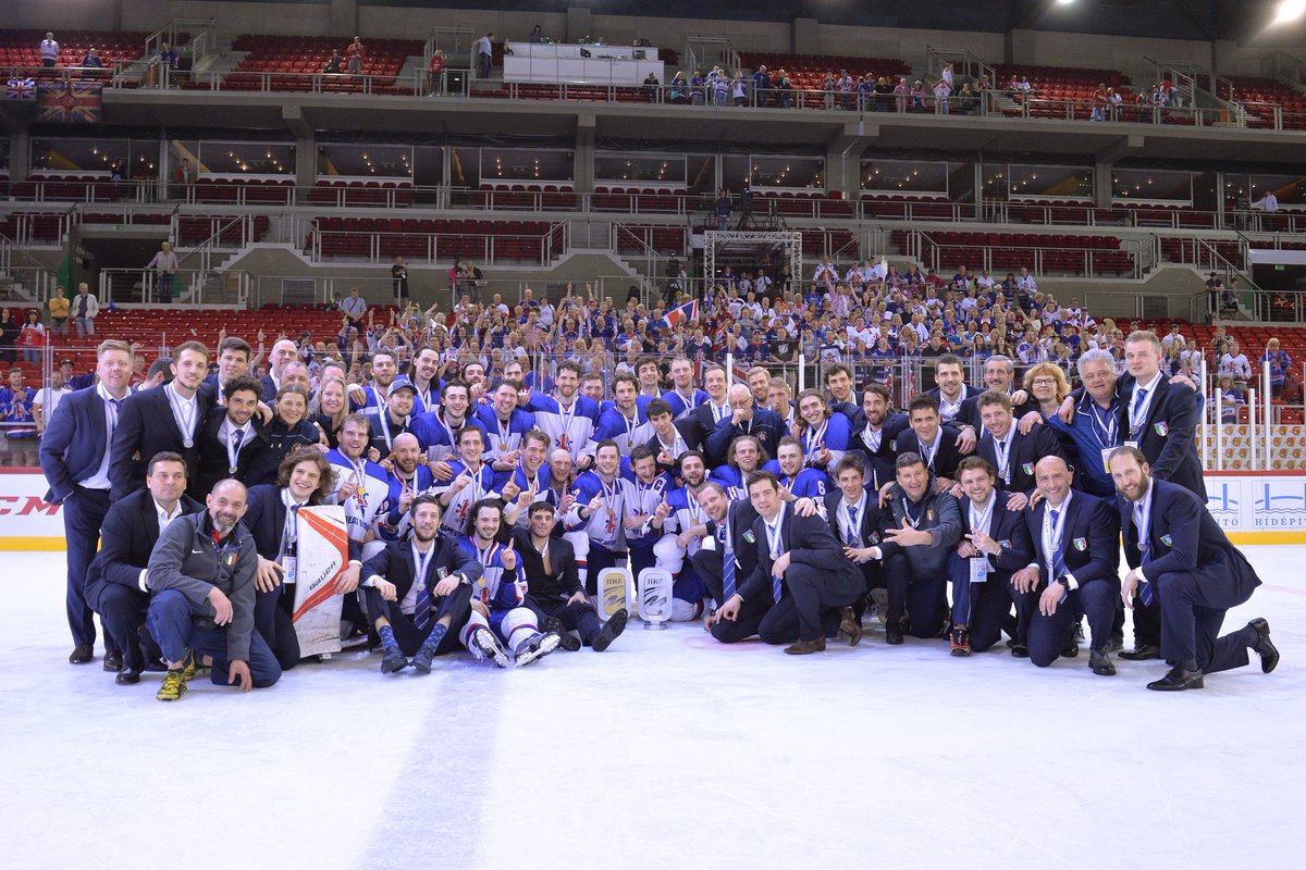 TeamGBicehockey's tweet photo. Italy, see you in Slovakia. The beers are on you! 🇬🇧 🇮🇹 https://t.co/po2kpRoiHm