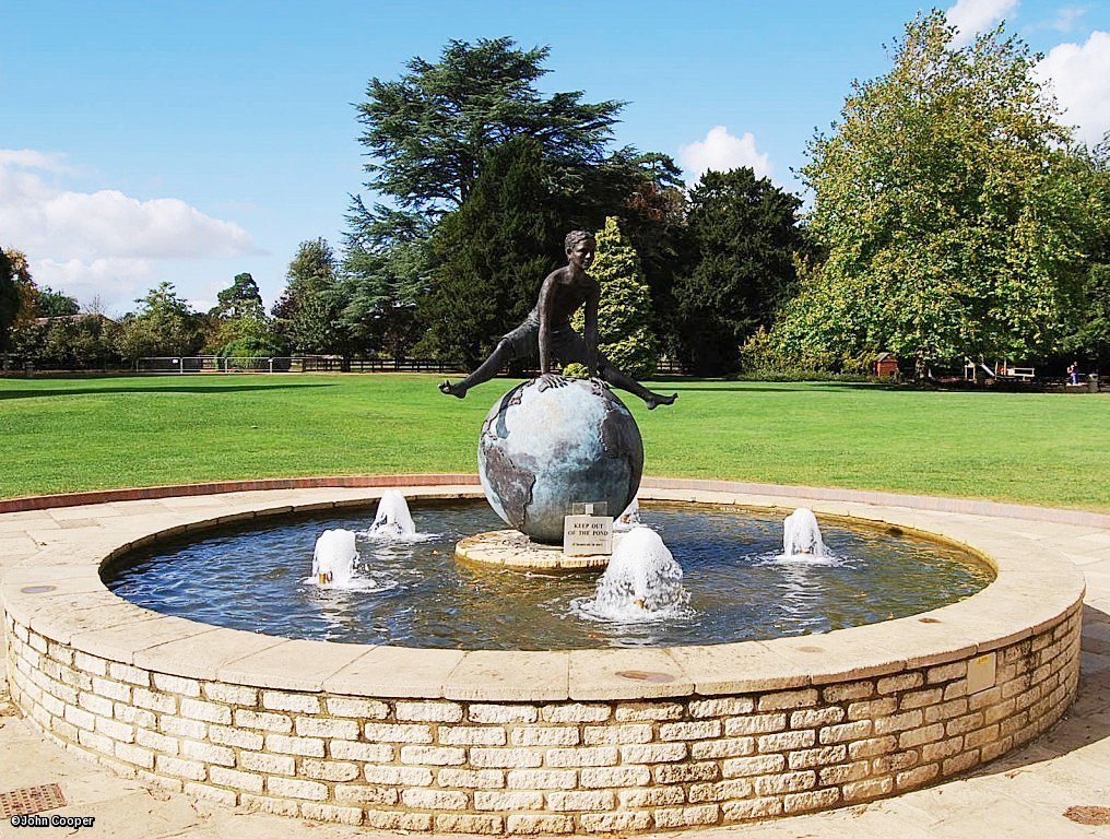 #CotswoldWildlifePark #Burford #Oxon <a href="/CotsWildTweets/">CotswoldWildlifePark</a> <a href="/TownOfBurford/">Burford, Cotswolds.</a>