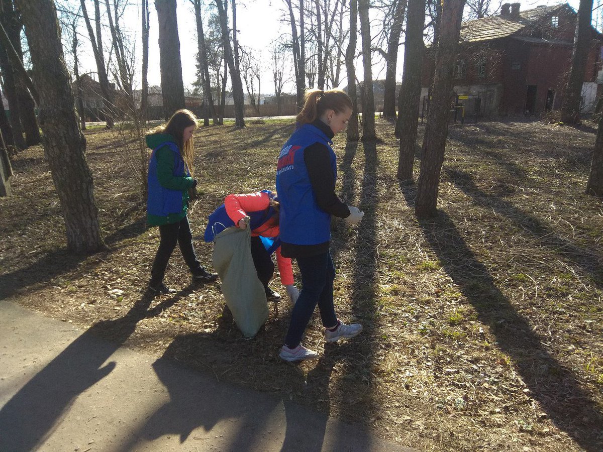 _Alex_Grachev_'s tweet photo. мероприятия по уборке города продолжаются! https://t.co/A5BBlfOD1r