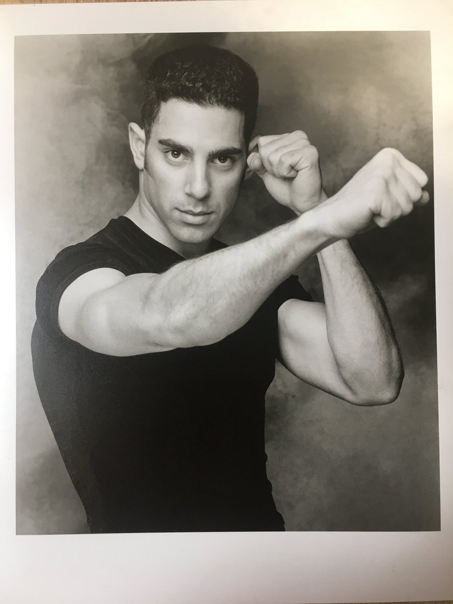 PatrickSabongui's tweet image. Ok. Following the trend and taking this #OldHeadshot movement to Twitter. Dig it.
#FirstHeadshot #FistHeadshot