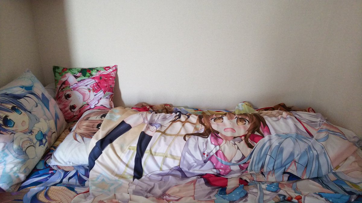 ベットシーツが購入できたので、寝室を藤真先生仕様に統一してみた(ノ 
