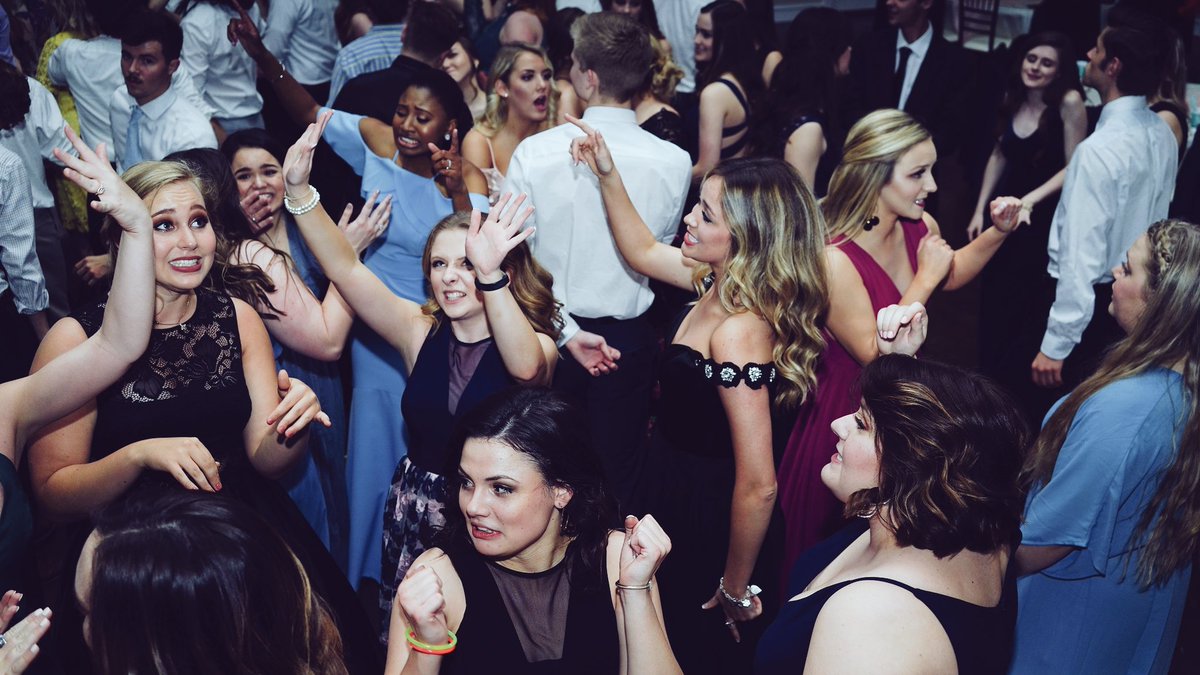 toneyy_13's tweet photo. Lily Formal was basically prom on steroids. https://t.co/O6QTgRQ5L6