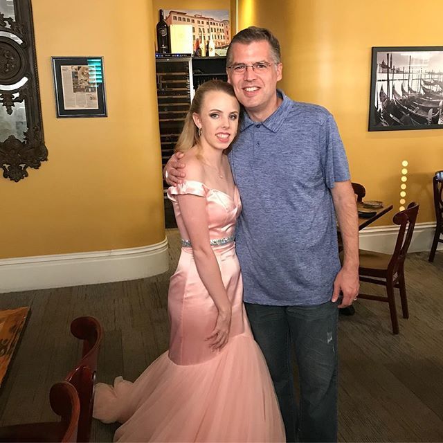 JeffWhitworth76's tweet photo. With Lexi before her senior prom https://t.co/j4u3wSGsmA https://t.co/rypq3iYtjU
