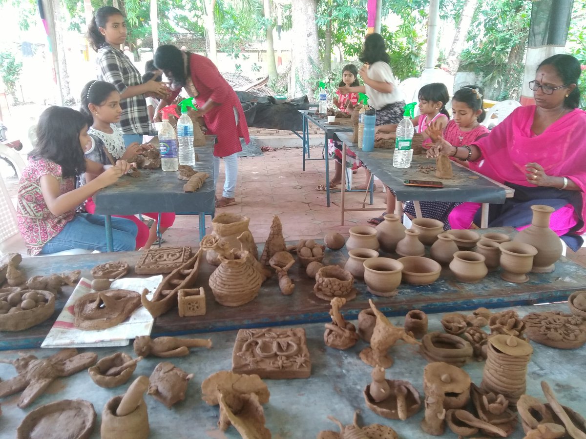 nasakarpks's tweet photo. #Clayworkshop #changampuzhamemorial #Library #Edappally #Kerala #childart #creativity https://t.co/OcajdGrK6e