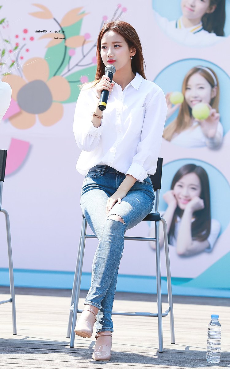IMBELLIS_kr's tweet photo. 170429 에이프릴 피크닉  7pics

#에이프릴 #April #나은 #Naeun

More pics  💕 https://t.co/ek4tk7amy8 https://t.co/RpKpgMMqrj
