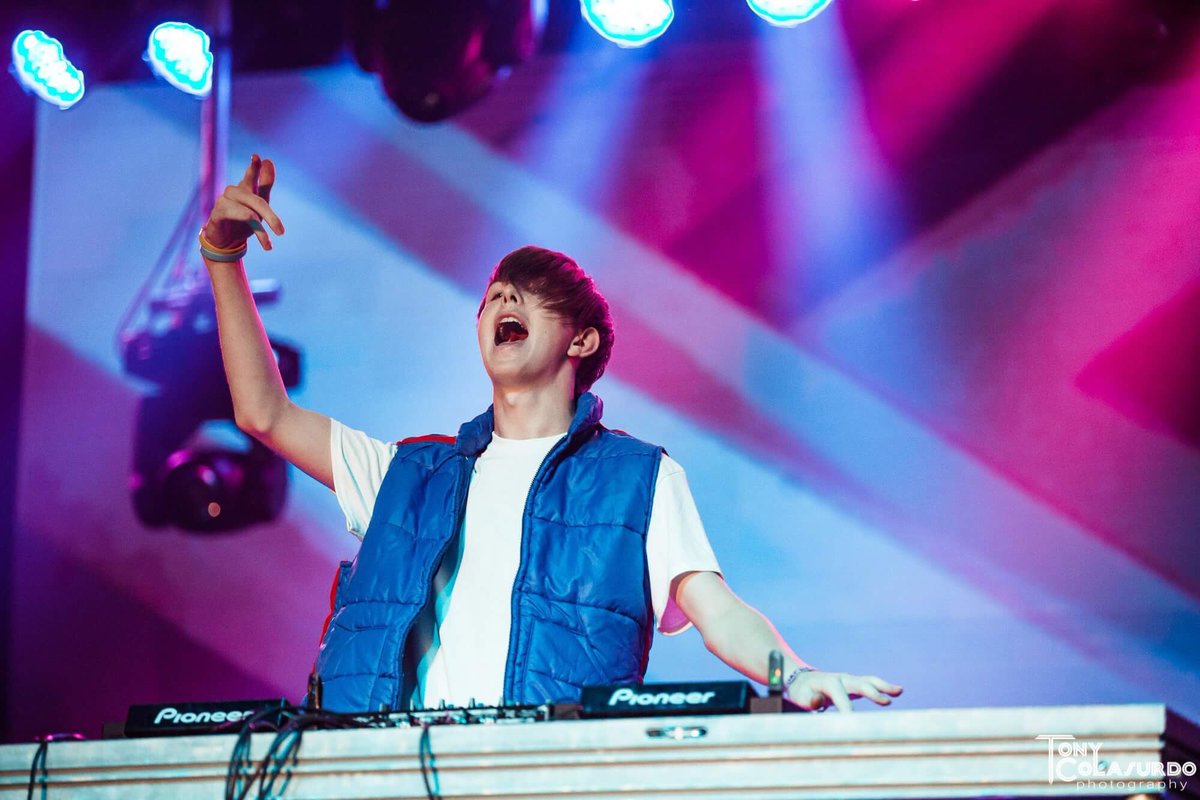 Tony_Colasurdo's tweet image. Thoroughly enjoyed @whethanmusic tonight. Could have used more @theMasonRamsey tho 

#whethan